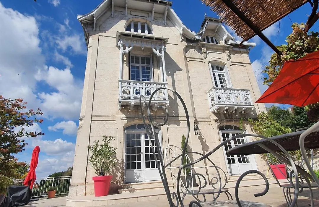 Villa Art Nouveau-1